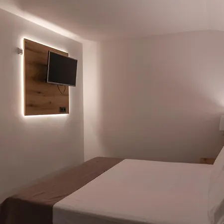 Hostel El 9 Baral-la Sant Pau de Seguries